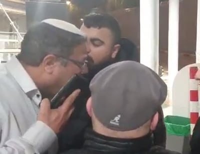 לאחר שליפת הנשק: קצין הכנסת זימן את בן גביר