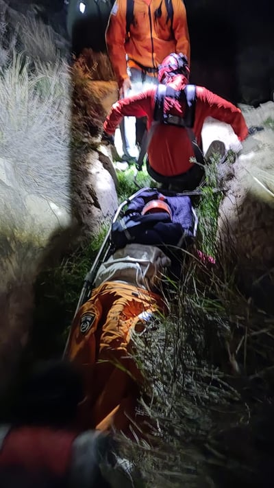 עשרות מטיילים נתקעו בנחל; כוחות חילוץ הוקפצו