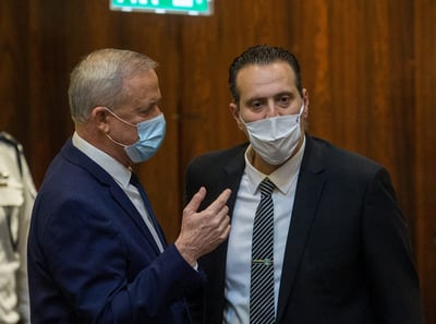 הקואליציה הרימה ידיים; בליכוד עשו מחווה לגנץ