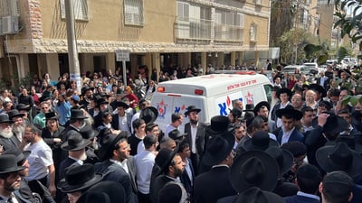 מאות מלווים את יעקב שלום הי"ד, שנרצח בפיגוע