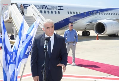 לפיד ממריא לפריז: "חשוב שתישמע דעתנו על איראן"