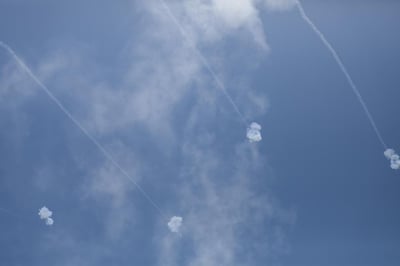 חיזבאללה עדיין יורה רחוק: אזעקות צבע אדום בקיסריה