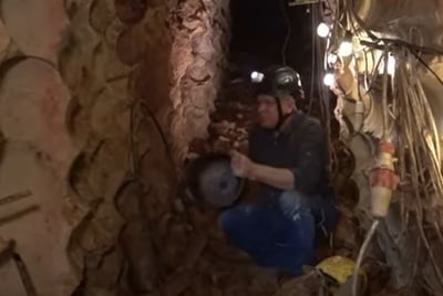 צפו: הצצה למנהרת חיזבאללה בגבול לבנון