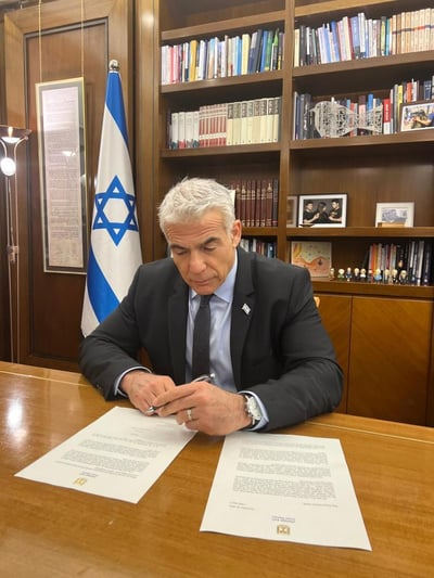לפיד פנה ל-50 מדינות: מנעו את ההצבעה באו"ם