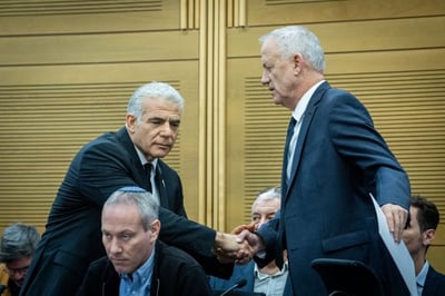גנץ ולפיד בקריאה משותפת: "אפשר להגיע להסכמות"