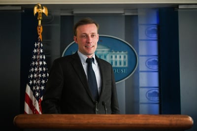 הבית הלבן אישר: היועץ לביטחון לאומי מגיע לסגור עסקה
