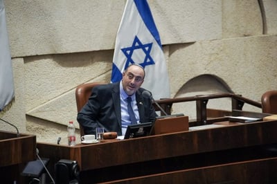ניסים ואטורי מתנצל: "אף אחד לא זרוע של חמאס"