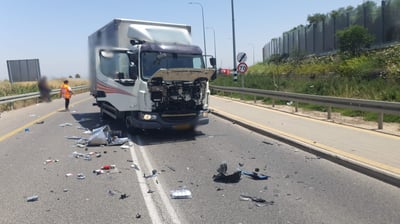 רוכב אופנוע נפגע ממשאית סמוך לבני עי"ש ונפצע אנוש