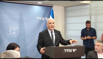 לפיד נגד שר החוץ: "לעשות יותר למען אוקראינה"