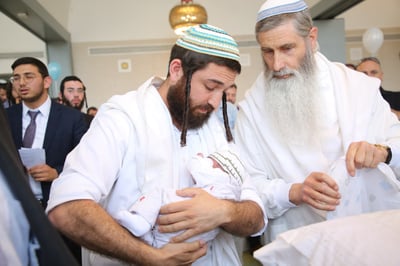 מרגש: חבר הכנסת הסרוג ורעייתו בחרו שם לבנם
