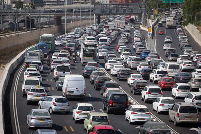 מתנת הפרידה לעמי אשד: מפגינים חוסמים את איילון