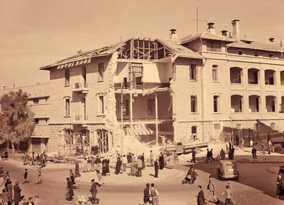 היום בהיסטוריה: 79 שנה לפיצוץ הבולשת הבריטית