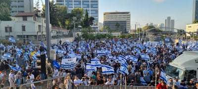 רבבות בהפגנת הימין בת"א: "זו מהות הדמוקרטיה"