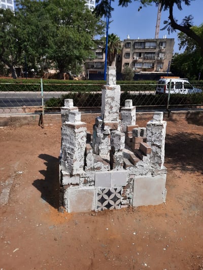 מצבה בחצר: תושב יבנה נעצר בחשד לתקיפת אשתו