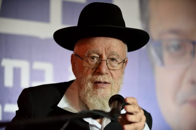 הרב ליאור: רבנים עושים לרב טאו משפט שדה