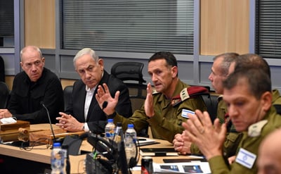 גורם מדיני מכחיש: אין מו"מ לשחרור הנשים והילדים