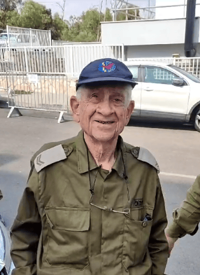 הלוחם בן ה-90: "הקב"ה מקשיב לתפילת הלוחמים"