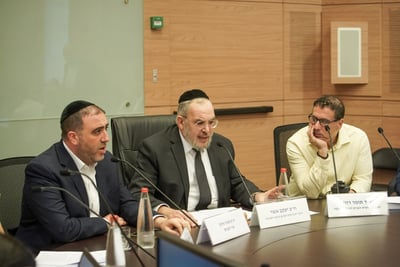 שר הפנים: נקבל החלטה נפרדת לבחירות בעוטף עזה
