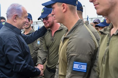 נתניהו ללוחמי חיל הים: "אתם מגינים על הבית"