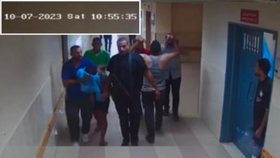 תיעוד מיוחד: חטופים מובלים לבית החולים שיפאא