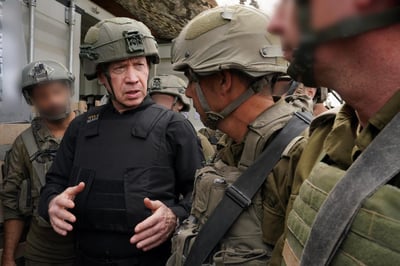 גלנט: "המו"מ יהיה תחת אש וכשהפצצות נופלות"