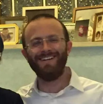 "אני שמעתי אותו לומד תורה פשוט כל הזמן"