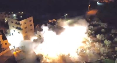 נהרס בית המחבל שרצח את האב ובנו בחווארה