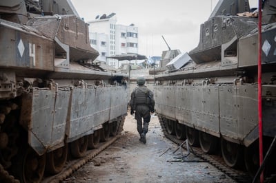 ממשיכים לכתוש: צה"ל תקף 300 מטרות טרור בעזה