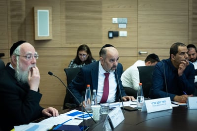 היערכות משרד הרווחה: תקציבי עתק ותלושי מזון