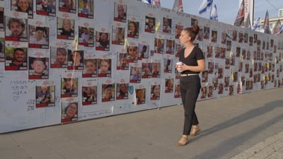 "עד שכולם יחזרו": מאחורי הקלעים של מאבק משפחות החטופים