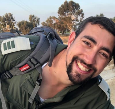 מפקדו של אריאל וולפסטל: דמות אהובה, נחוש לכל מצב