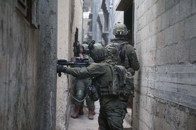 הותר לפרסום: שני קצינים ולוחם נפצעו באורח קשה