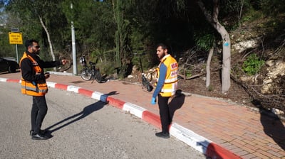 רוכב קורקינט חשמלי נפצע קשה בראש העין