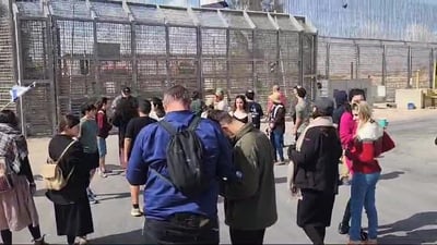 למרות החסימות: המפגינים מונעים כניסת הסיוע לעזה