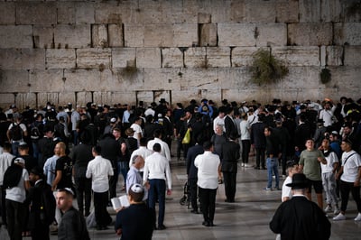 קריאת שמע למען החטופים: זה השחקן שינחה את הערב