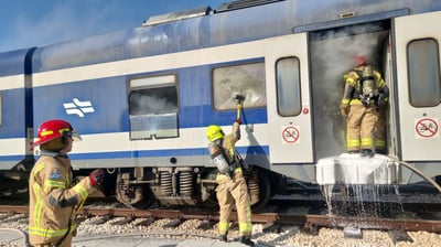 שריפה פרצה במוסך הרכבת בחיפה: אין חשש ללכודים