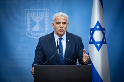 לפיד: "הממשלה נוטשת את לוחמי צה"ל באמצע הקרב"