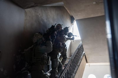 לוחמי אגוז נלחמים בשכונת אל אמל (דובר צה"ל)