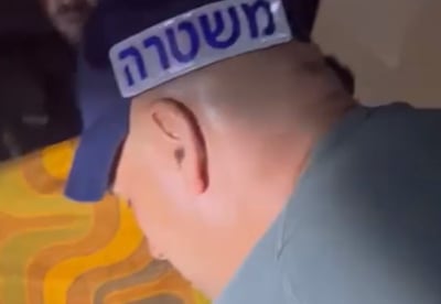 השוטר חיפש נשק בבית החשוד: זו ההפתעה שציפתה לו