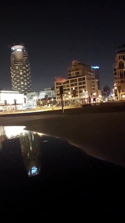 מגיע מהים ומתפוצץ: תיעוד דרמטי של נפילת הכטב"מ
