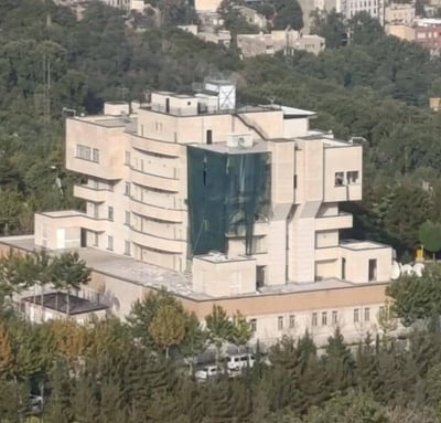 המתחם המאובטח בטהראן, צילום מקומי.
