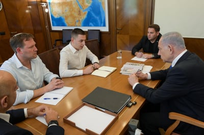 בצל הפגזות: נתניהו נפגש עם ראשי המועצות בגולן