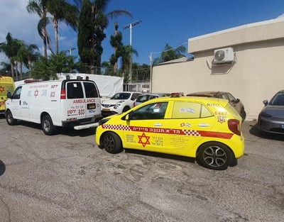 רמת השרון: החייאה בגבר בן 80 שטבע בבריכה, מצבו קשה