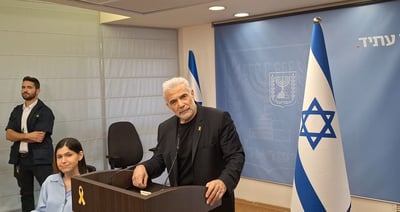 לפיד מגיב לעמוס שוקן: "התנצלות מגומגמת, לא עזרה הרבה"
