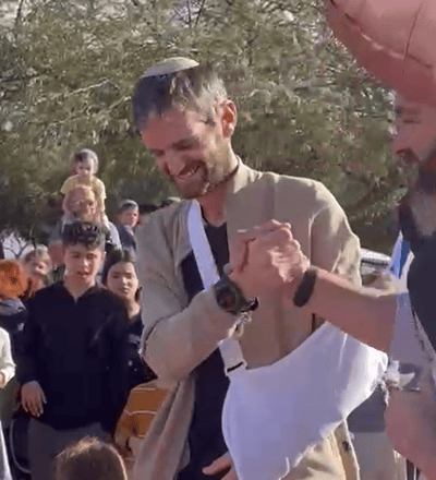 מרגש: הלוחם שנלחם על חייו חזר הביתה | צפו