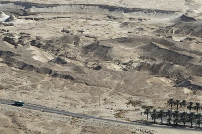 מסוקים נשלחו לנחל דרגה לחלץ שבעה לכודים במקום