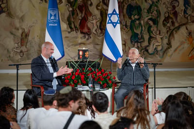 מרגש: שורד השואה באירוע זיכרון בסלון בכנסת. צפו