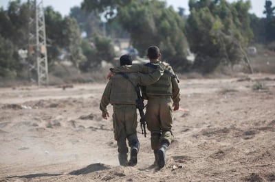 עוצרים הכל ומתפללים להצלחת חיילי צה"ל