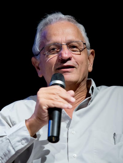 נחום ברנע: "הם מעדיפים שיהיה לאיראן גרעין ושביבי לא ינצח"