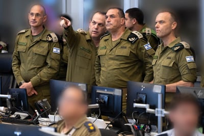 תיעוד | הרמטכ"ל בחמ"ל הפיקוד במהלך הלילה הדרמטי
